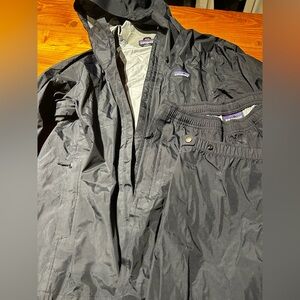 Patagonia Men's Black Raincoat